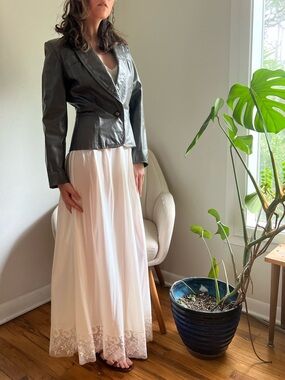 Fitted Cropped Gray Leather Jacket